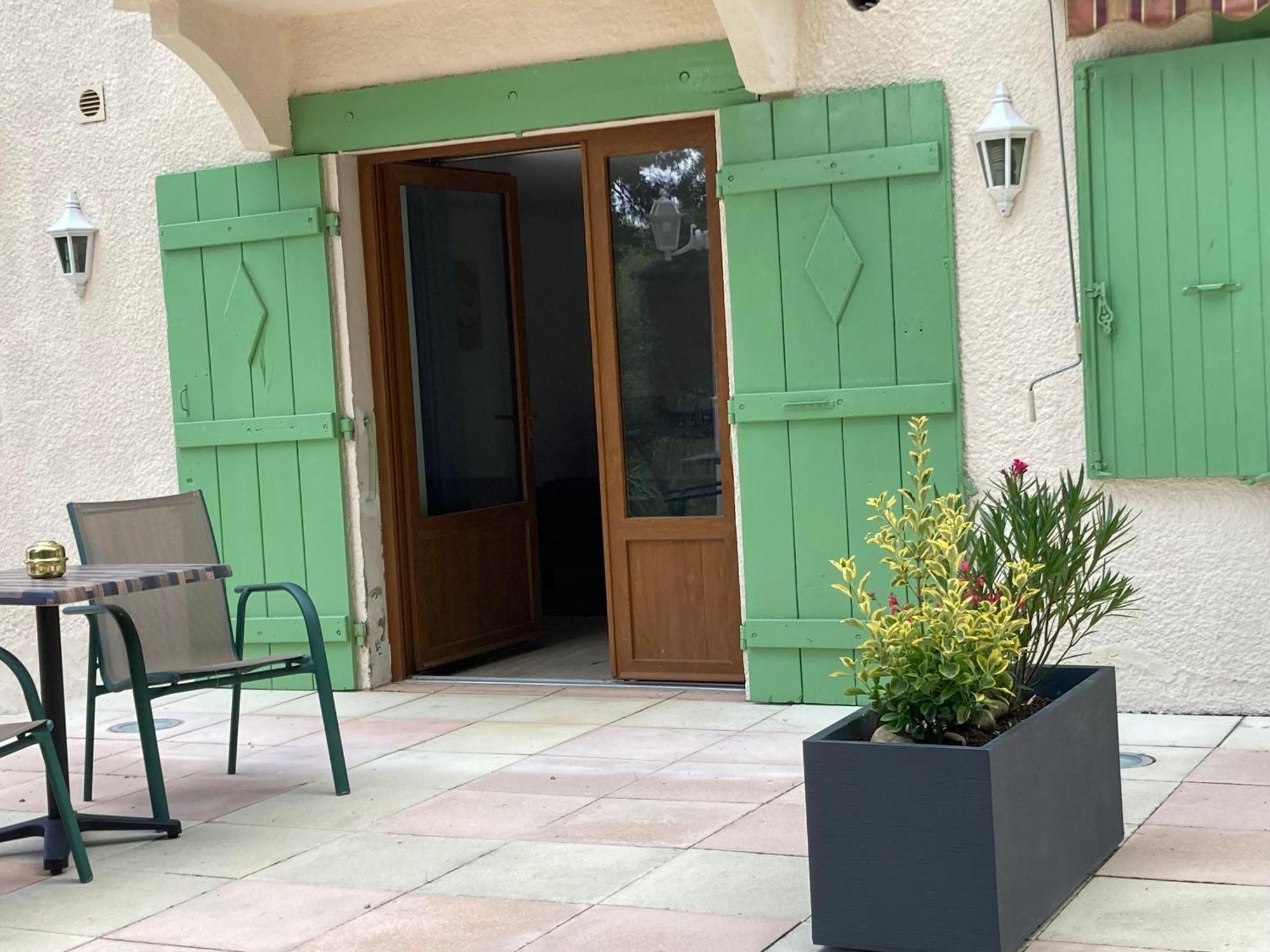 Pavillon De L'Etang Apartment Chateauneuf-du-Rhone Ngoại thất bức ảnh