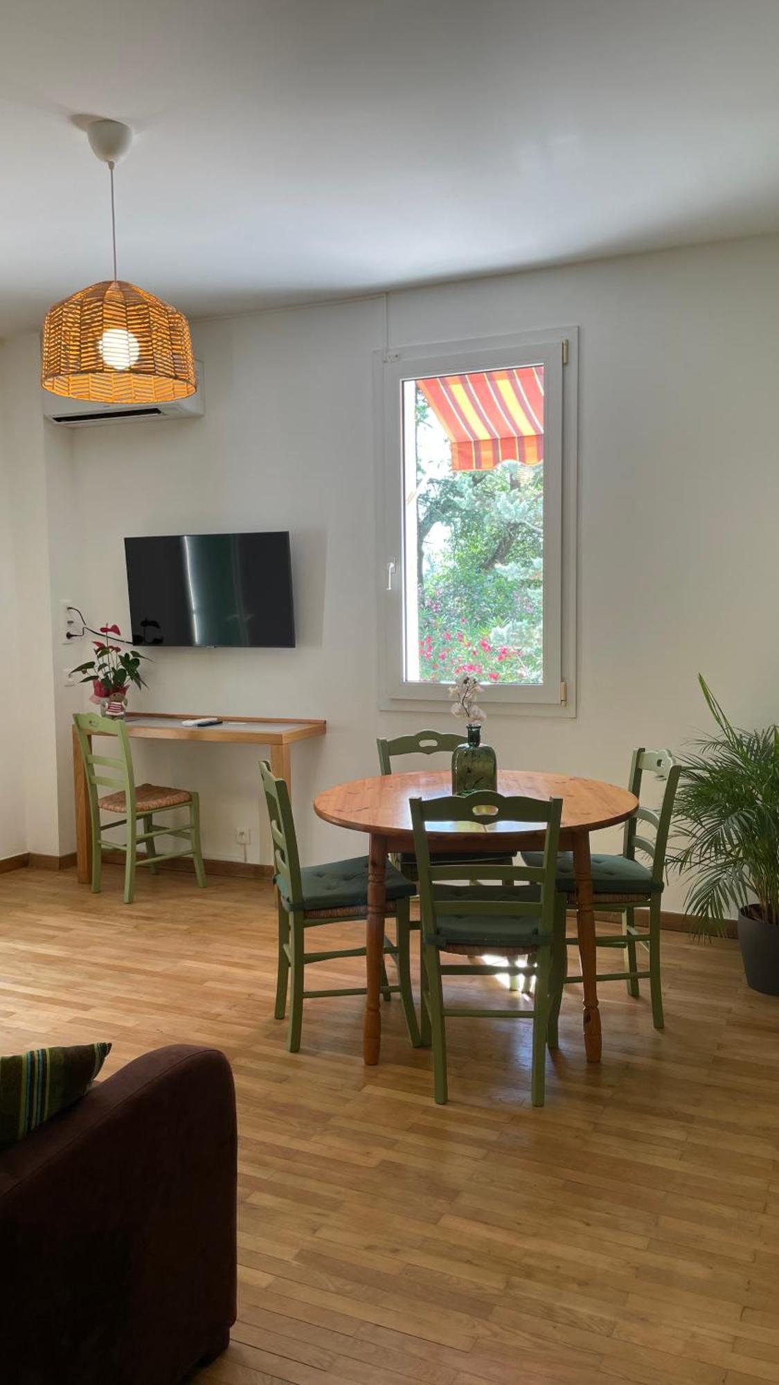 Pavillon De L'Etang Apartment Chateauneuf-du-Rhone Ngoại thất bức ảnh