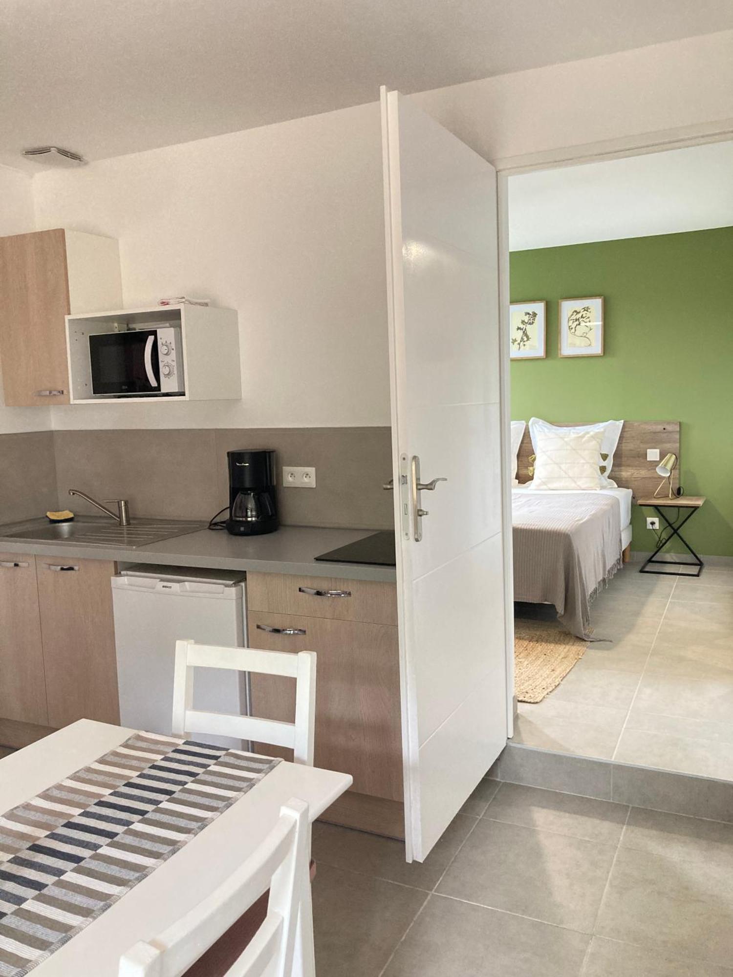 Pavillon De L'Etang Apartment Chateauneuf-du-Rhone Ngoại thất bức ảnh