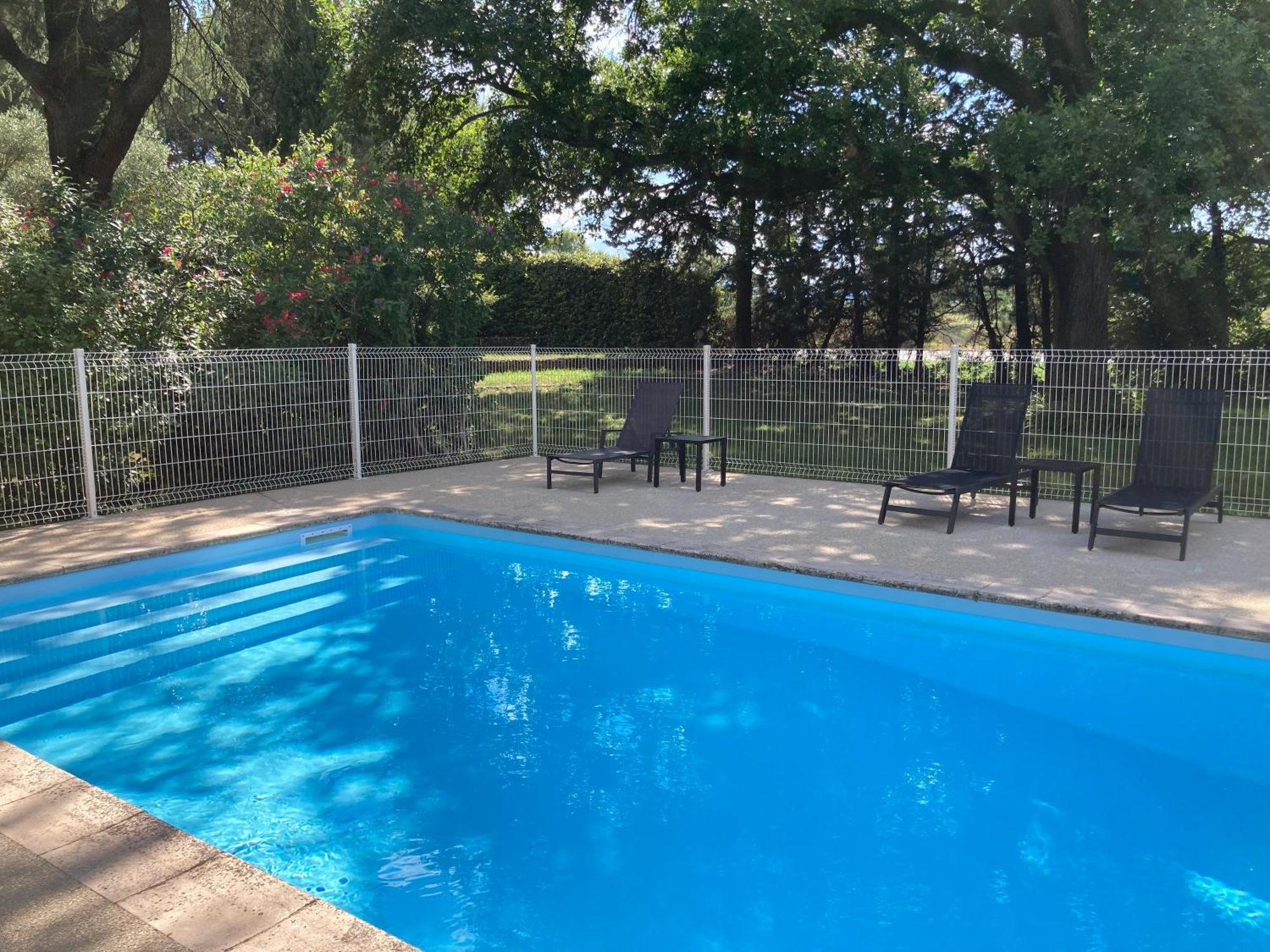 Pavillon De L'Etang Apartment Chateauneuf-du-Rhone Ngoại thất bức ảnh